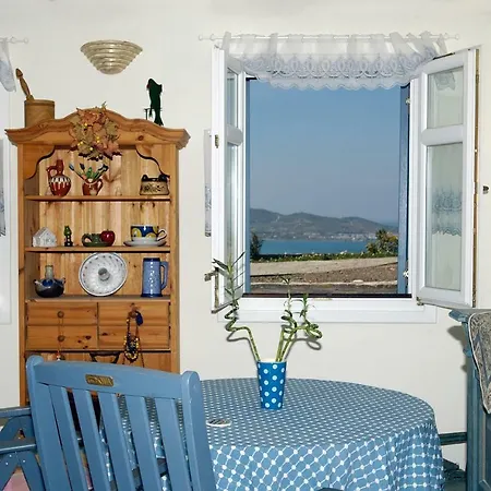 Parian Villa Pounda